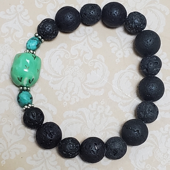 African Turquoise Owl Lavastone Beaded Crystal Bracelet - Picture 3 of 7